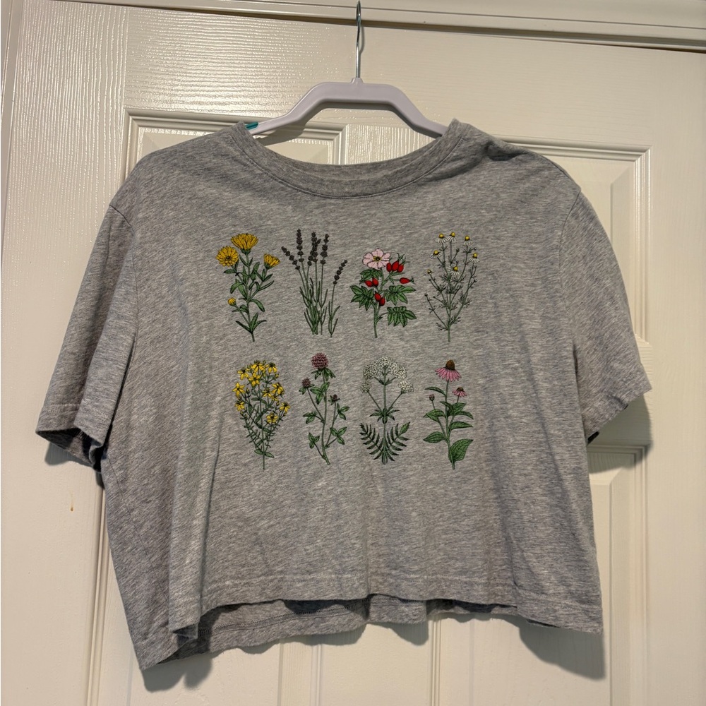 Floral Graphic Crop Tee
